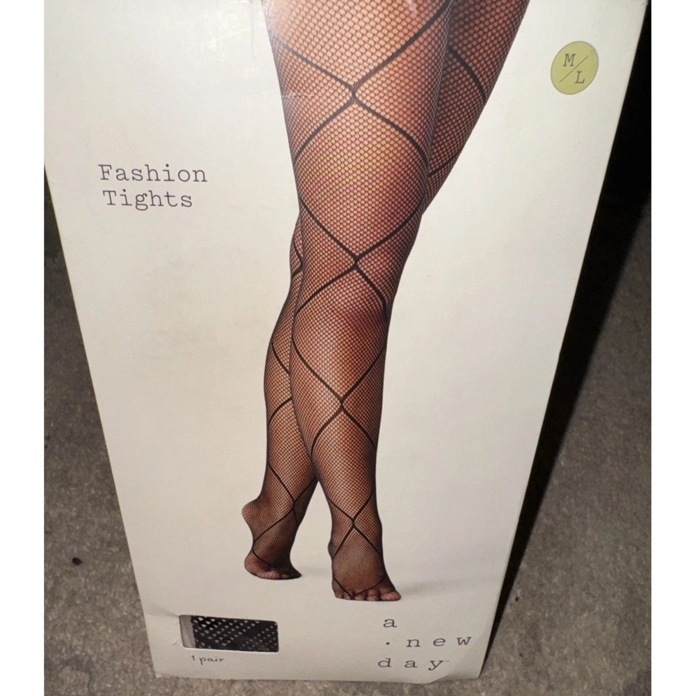 A New Day Women's Black Cross‎ Hatch Fishnet Tights Sz M/L Medium / Large New